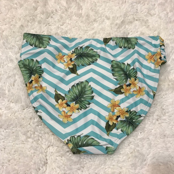 New! Marilyn Monroe Floral Swim Bikini Bottoms M - Picture 3 of 9